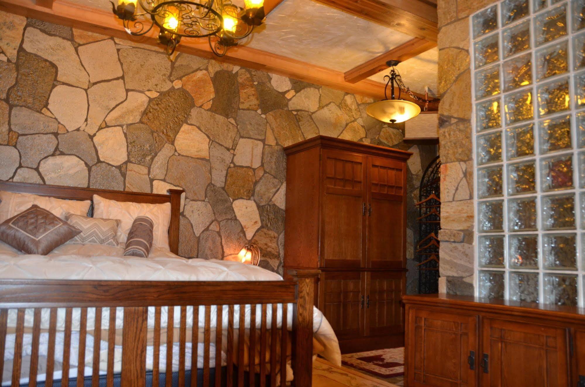 Where Eagles Fly Bed & Breakfast Elk Point Exterior foto